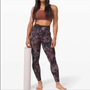 Lulu🍋 Diamond Dye Unlimit High Rise Tight 25” Keyhole size 12
